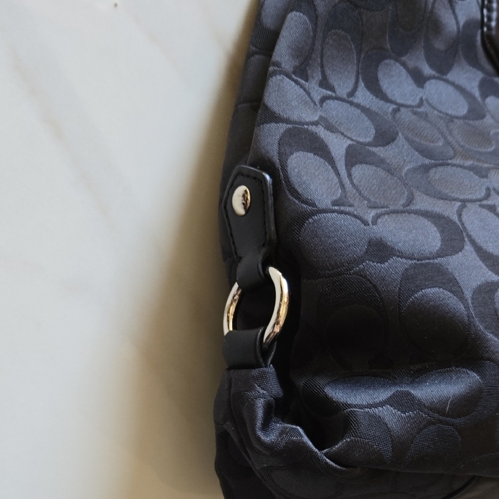 Coach Black Bag And Gray Wristlet - Picture 8 of 16